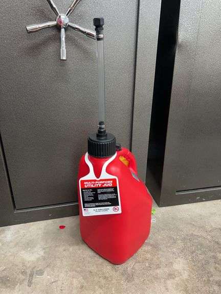 UNUSED 5.5 GALLON MULTI USE UTILITY JUG
