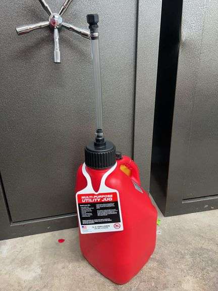 UNUSED 5.5 GALLON MULTI USE UTILITY JUG