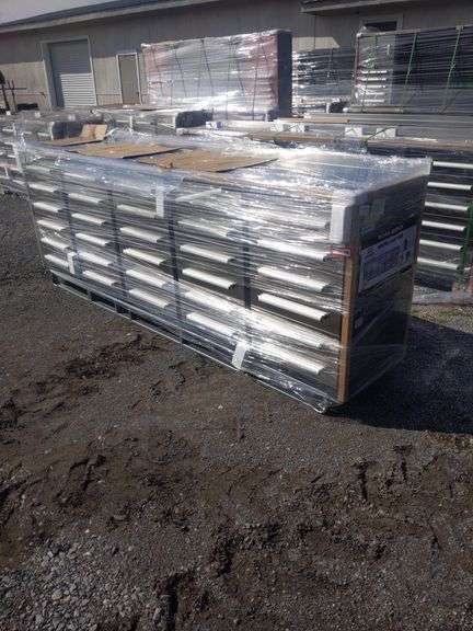 UNUSED 10' 30 DRAWER WORK BENCH