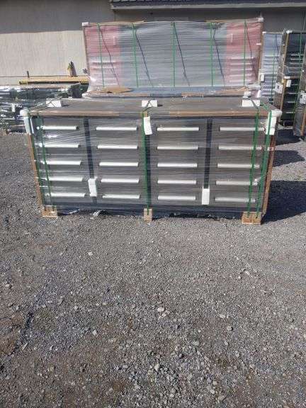 UNUSED 7' 20 DRAWER WORK BENCH