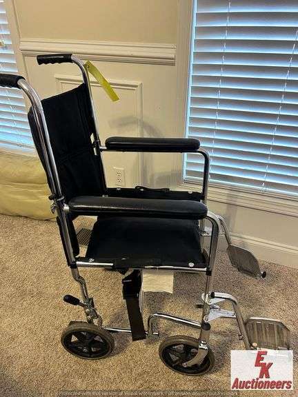 HMP MEDICAL WHEELCHAIR