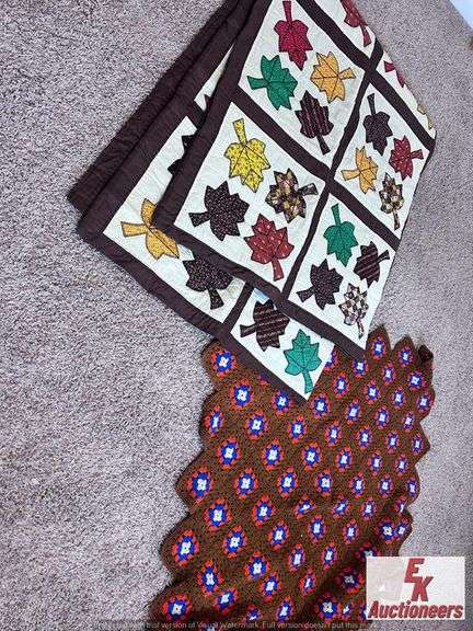 TWIN SIZED HAND STITCHED LEAF QUILT & LAP THROW BLANKET
