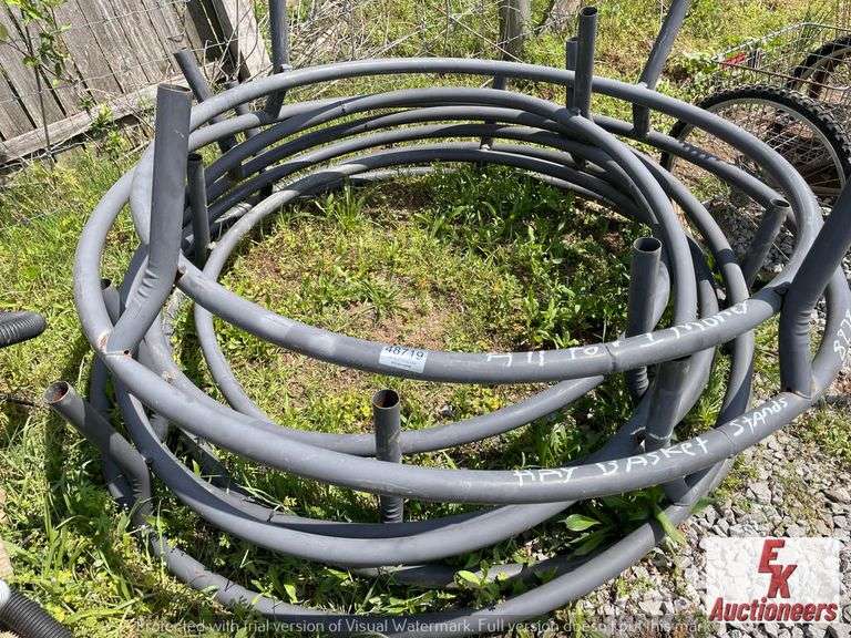ROUND BALE HAY BASKETS