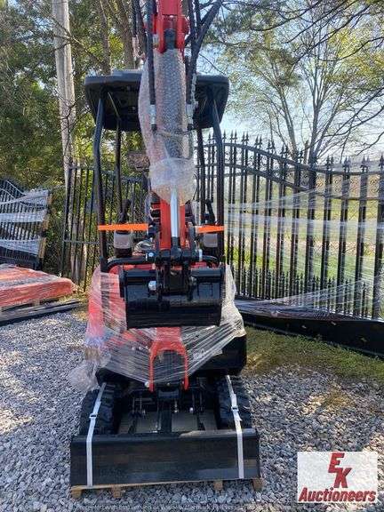 UNUSED TPM 16 MINI EXCAVATOR