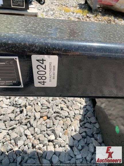 UNUSED FORK LIFT TELESCOPIC BOOM