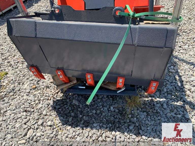 UNUSED TPM Z360 RIDE ON SKIDSTEER LOADER
