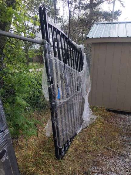 UNUSED 14' BI-PARTING GATES W/ DEER SCENE