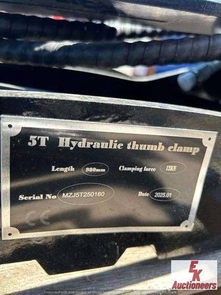 UNUSED 40" 5TON EXCAVATOR HYDRAULIC THUMB