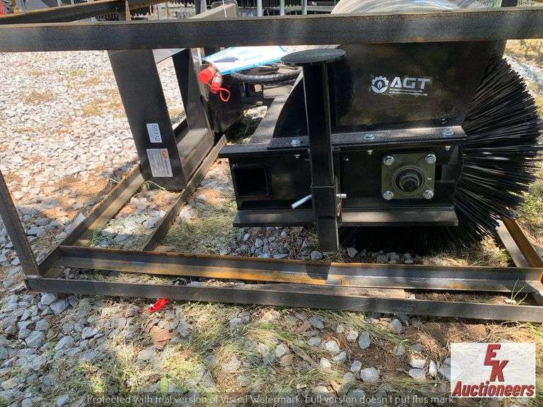 UNUSED MOWER KING SKID STEER QUICK ATTACH BROOM