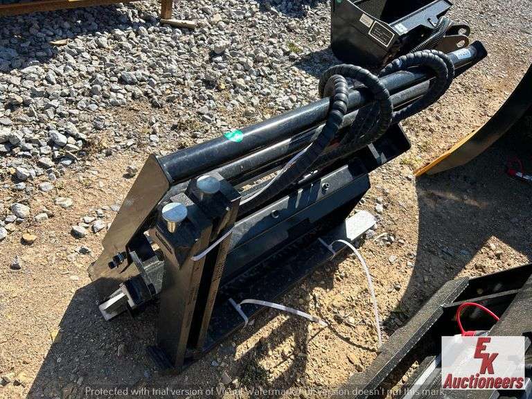 UNUSED SIDE SHIFT FORKS FOR WALK BEHIND SKIDSTEER