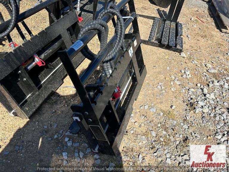 UNUSED SIDE SHIFT FORKS FOR WALK BEHIND SKIDSTEER