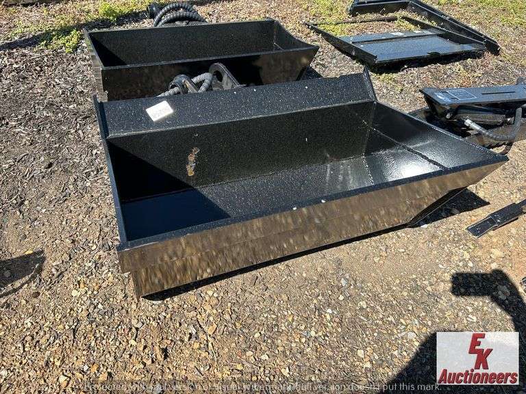 UNUSED HYDRAULIC TILT BUCKET