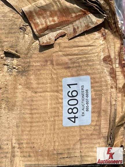 BOX OF UNUSED 1/2" T-PINS (HITCH PINS)
