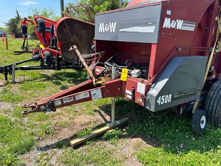 M & W 4500 ROUND BALER