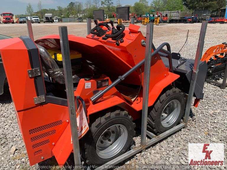 UNUSED TPM Z360 RIDE ON SKIDSTEER LOADER