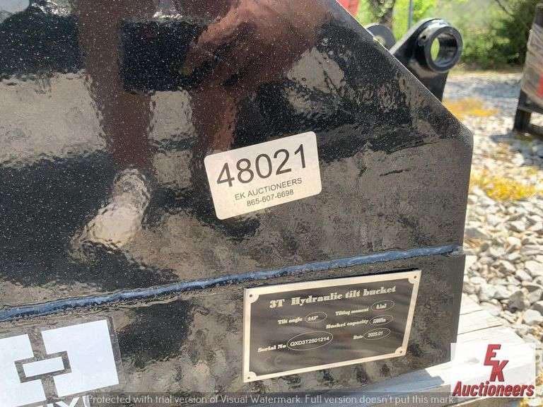 UNUSED 3TON HYDRAULIC BUCKET