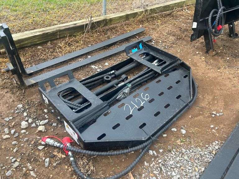 UNUSED 5' SKID STEER SIDE SHIFT PALLET FORKS