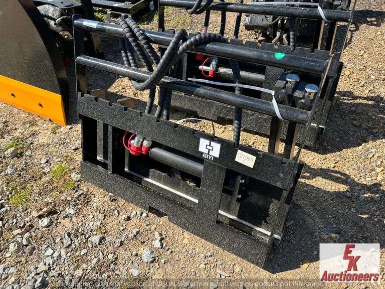 UNUSED SIDE SHIFT FORKS FOR WALK BEHIND SKIDSTEER