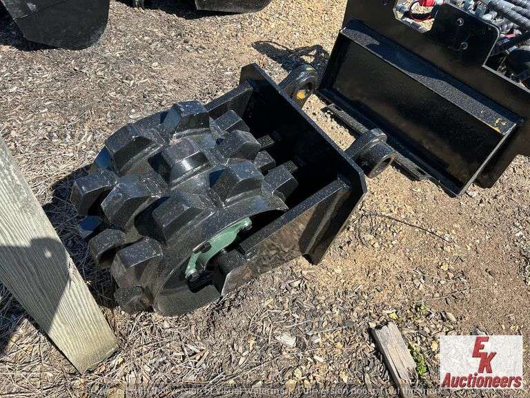 UNUSED COMPACT WHEEL FITS CAT 307