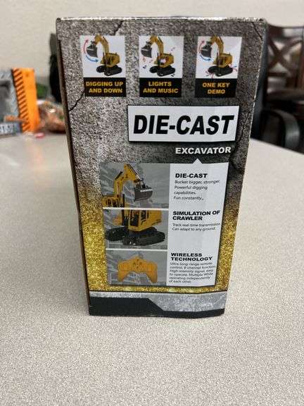 UNUSED DIE CAST REMOTE CONTROL EXCAVATOR