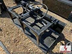 UNUSED GRAPPLE BUCKET QYXP-44C FOR WALK BEHIND SKID STEER