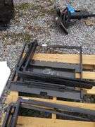 UNUSED WALK BEHIND SKIDSTEER PALLET FORKS