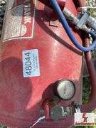 MIDWEST PRODUCTS 12GAL PORTABLE AIR TANK