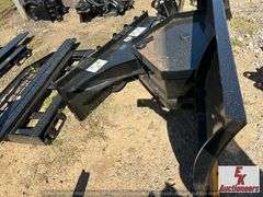UNUSED SKID STEER QUICK ATTACH 71" SNOW PLOW