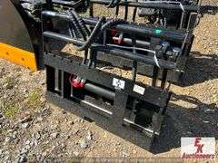 UNUSED SIDE SHIFT FORKS FOR WALK BEHIND SKIDSTEER
