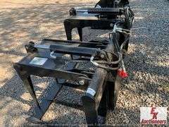UNUSED SKID STEER 72" GRAPPLE