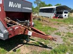 M & W 4500 ROUND BALER