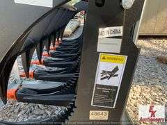 UNUSED SKID STEER QUICK ATTACH 78" GRAPPLE