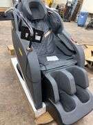 UNUSED IRMC MASSAGE CHAIR