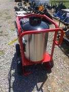UNUSED MAGNUM 4000 GOLD HOT WATER PRESSURE WAHSER