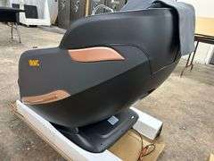 UNUSED IRMC MASSAGE CHAIR