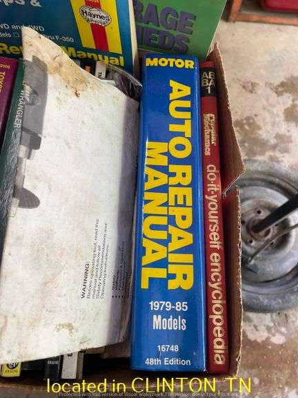 ASSORTED MANUAL/MAGAZINES/ IN COLEMAN COOLER