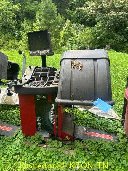 HUNTER QUICK MATCH TIRE BALANCER-UNTESTED, OPERATION UNKNOWN