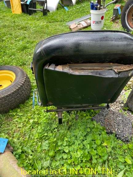 SEMI TRUCK SEAT
