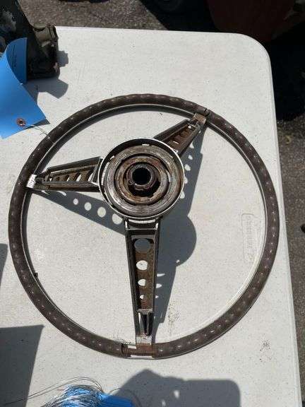 FORD MUSTANG STEERING WHEEL