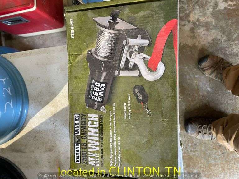 BAD LAND ATV 2500LB WINCH WITH MOUNTING PLATE & REMOTE