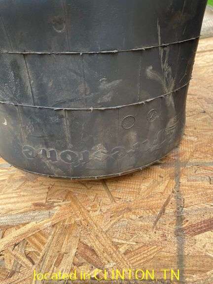 (2) FIRESTONE AIRRIDE MISC AIRBAGS WITH TANK