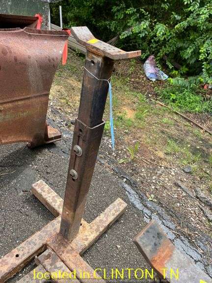 (QTY4) BODY OR FRAME STANDS