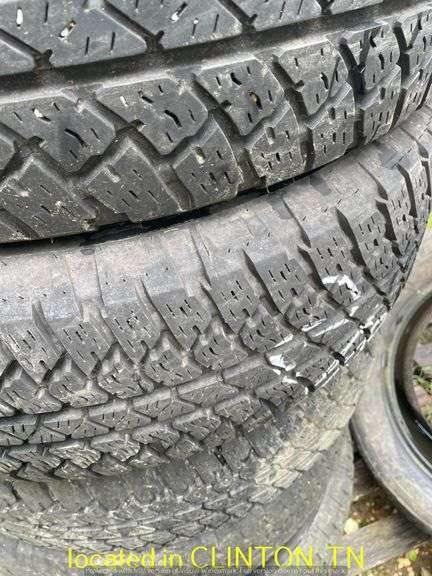 APPROX (17) USED TIRES AND MISC RIMS