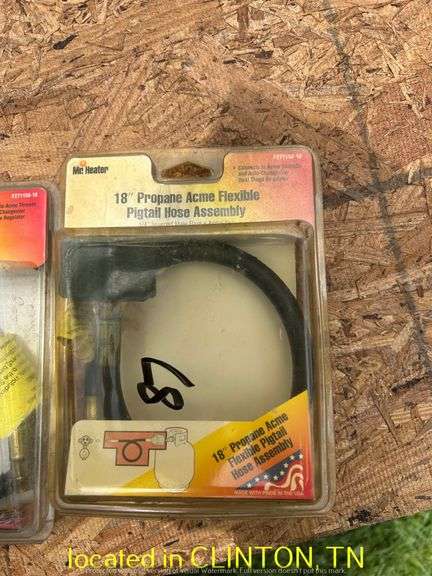 UNUSED PROPANE HOSE ASSEMBLY AND REGULATOR