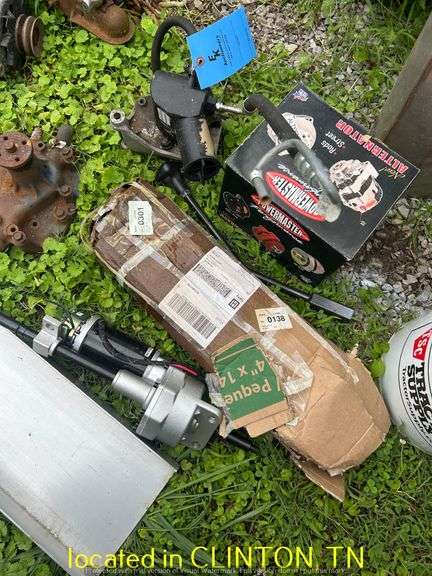 (2) VAVLE COVERS POWERED BY FORD/SHOCKS