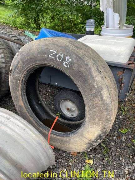 255/70R22.5 STEERING TIRE