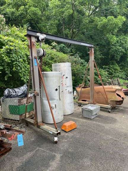 Pittsburgh overhead hoist