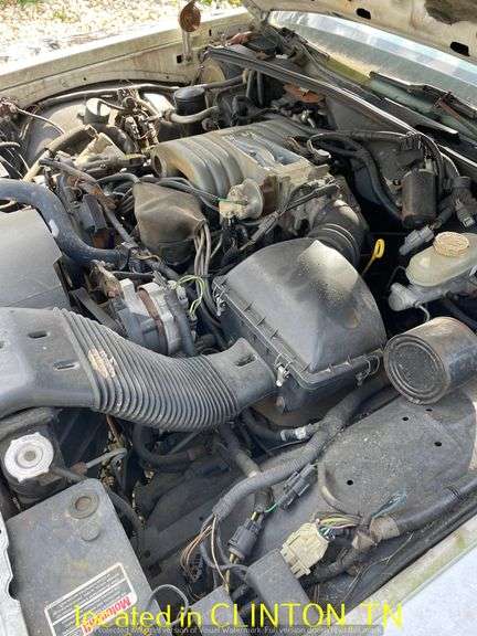 1989  FORD  Crown Victoria-NON RUNNER