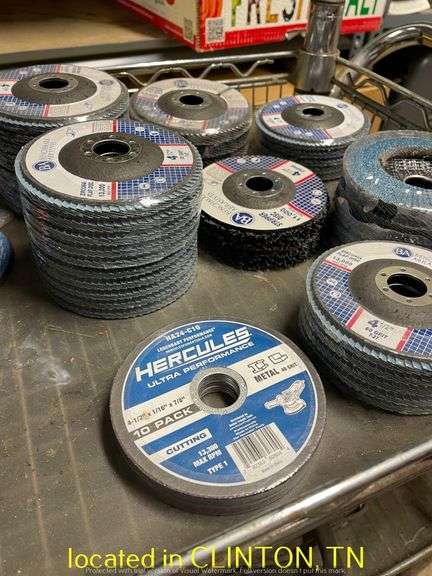4.5" FLAP DISC WITH SNAP ON SAFETY HOOD