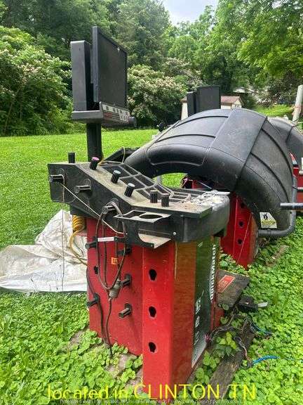 HUNTER QUICK MATCH TIRE BALANCER-UNTESTED, OPERATION UNKNOWN